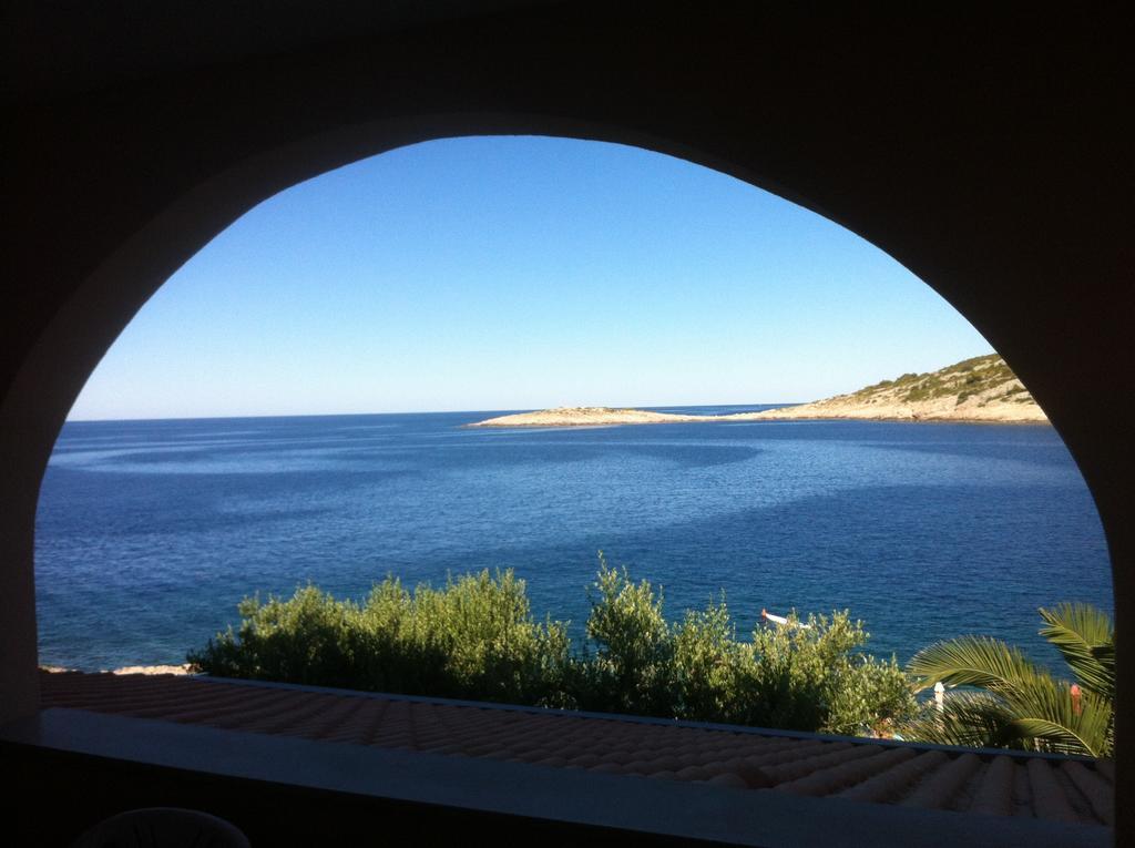 Direkt Am Meer-Apartments Puntaplanka Rogoznica  Bilik gambar